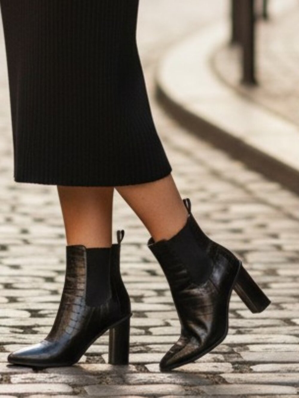 RAID "Scarlette-1" Black Crocodile Embossed Patent Ankle Booties